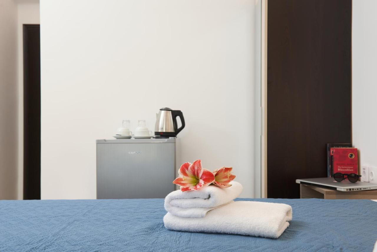 Afroditi Hotel Плакиас Экстерьер фото